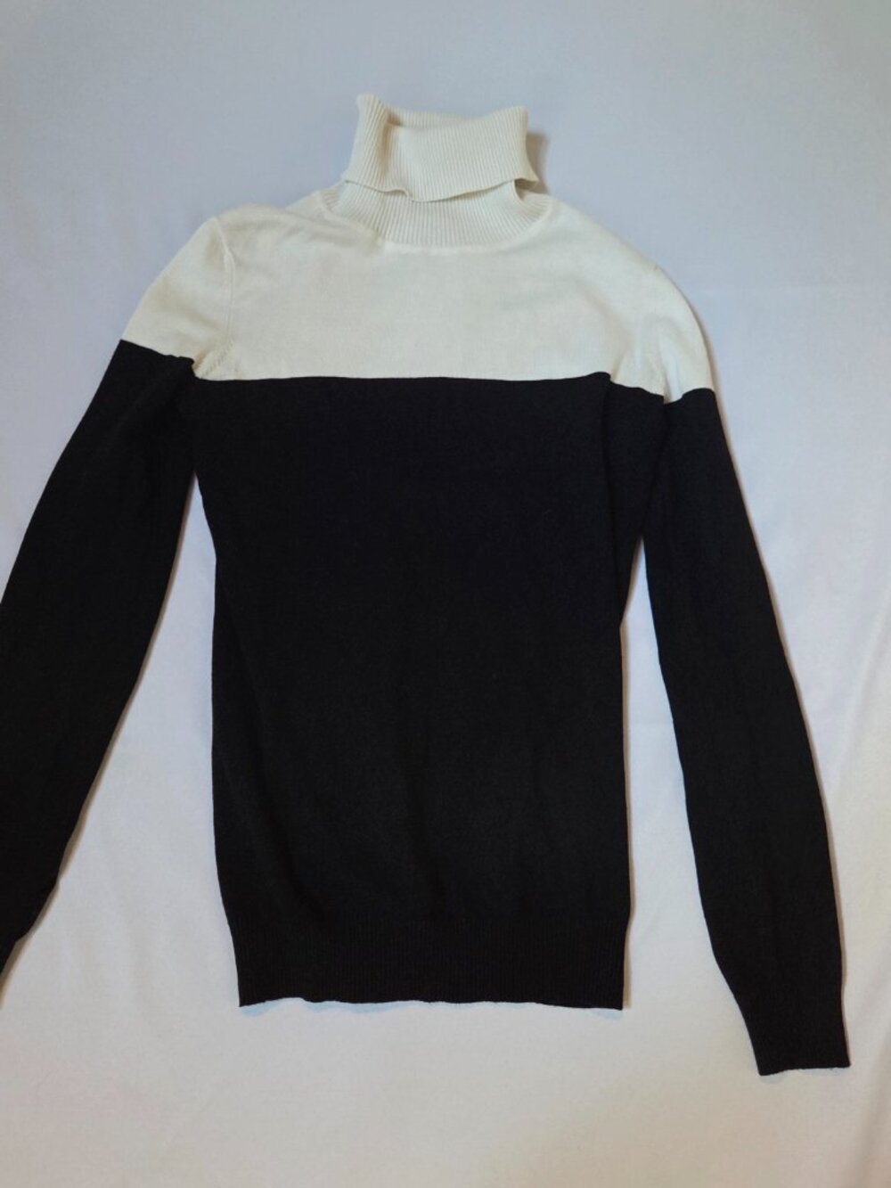 Calvin Klein Colorblock Turtleneck Sweater - Size XS